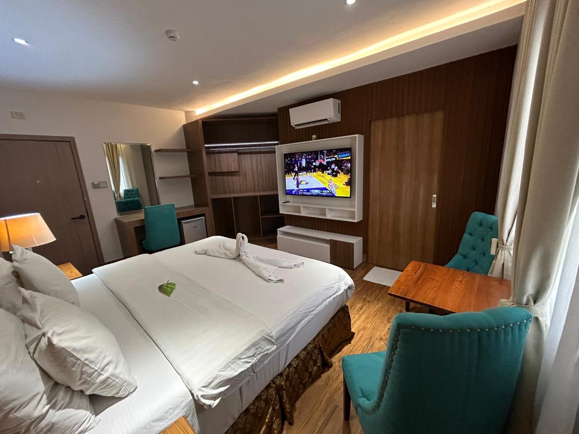 Dm Residente Hotel Inns & Villas Angeles Exterior photo
